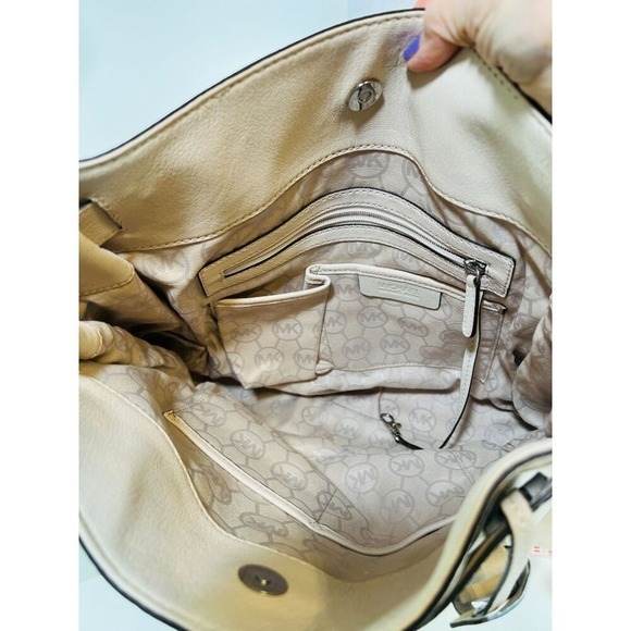 Michael Kors Hamilton Vanilla Leather Tote Shoulder Bag Purse Snap Close - Picture 10 of 16